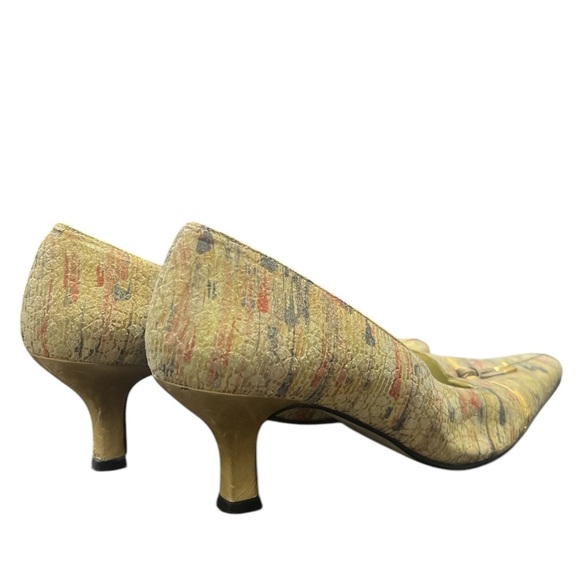 J.RENEE Vintage Gold Leather Heels Women Ribbon Slip On size 8.5 Sturdy Sandals - Picture 3 of 4